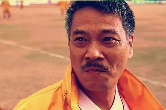 周星驰评价少林足球吴孟达,少林足球周星驰和吴孟达告别剧照