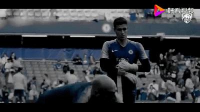 他曾是世界上最贵的门将,世界上排前五最狠的门将是谁