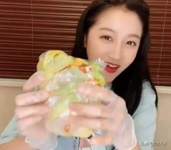 国民闺女有新身份了？关晓彤成苏宁易购代言人