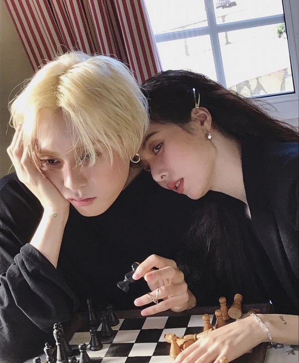 泫雅神级名场面,金泫雅在舞台上大秀恩爱