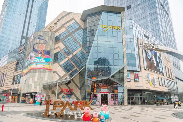 至强扫货攻略！佛山CBD潮玩新地标，女生月购物狂欢！