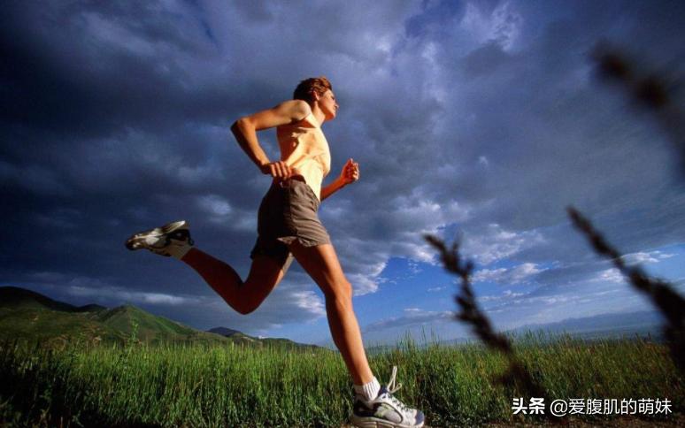 65岁老年人适合哪种运动,最炫民族风广场舞16步适合老年人