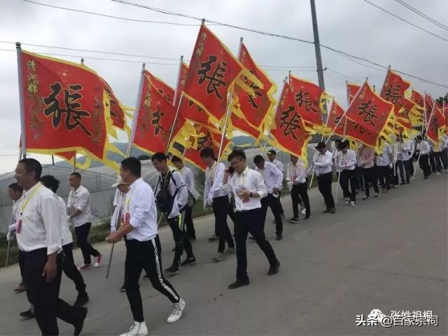 阜南张氏祠堂落成庆典仪式,张氏祠堂唱戏人山人海