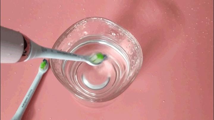 同样是电动牙刷,凭什么它可以卖上千块