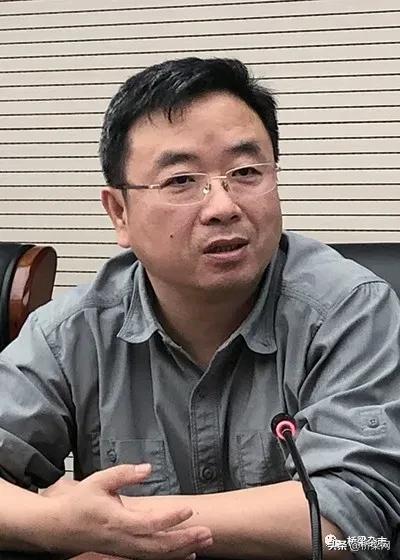 长江涌潮,长江浪涛汹涌澎湃视频