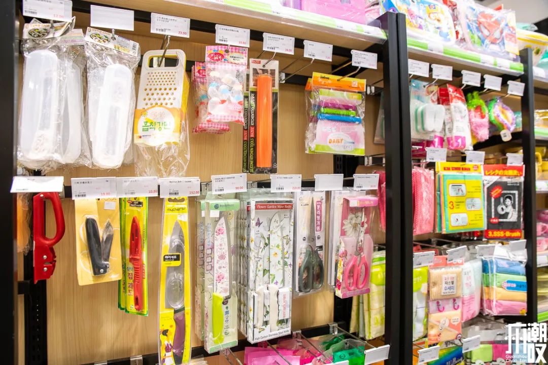 从韩国回来在超市买东西,从韩国进口商品