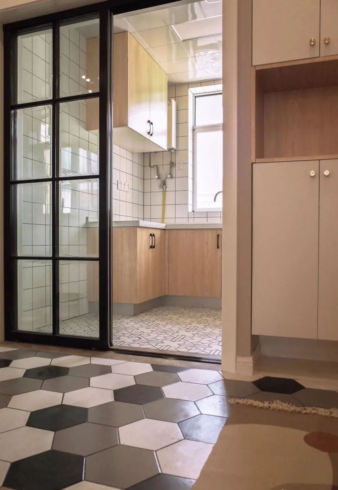 老房子翻新改造卧室ins风,老破小改造成温馨两层小院