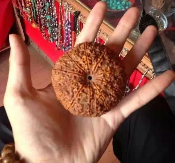 新手不容易踩坑的文玩,最值得入坑的文玩