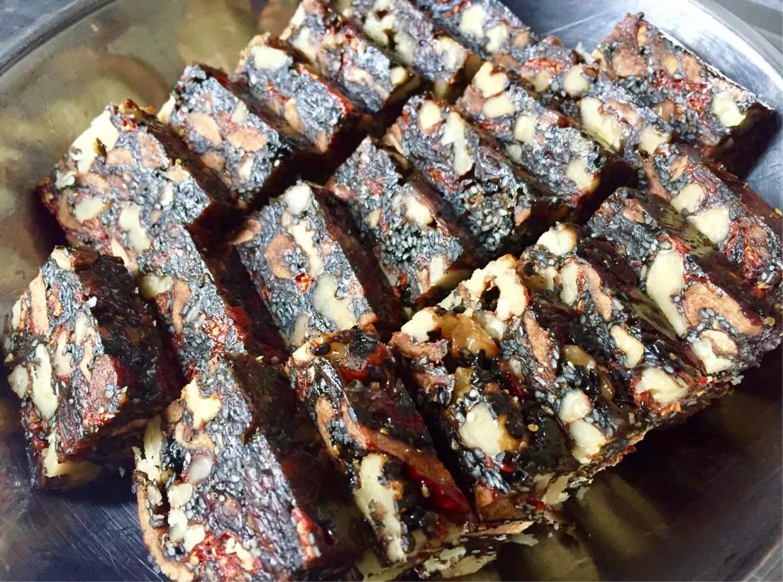 女人自制阿胶糕做零食,女人阿胶糕配方