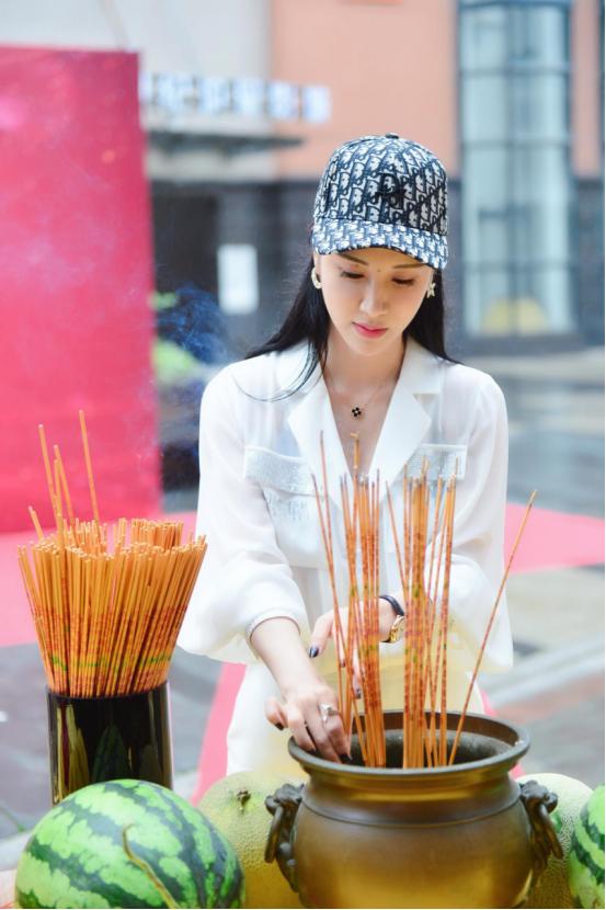 草根励志电影完整版,电影草根英雄传完整版