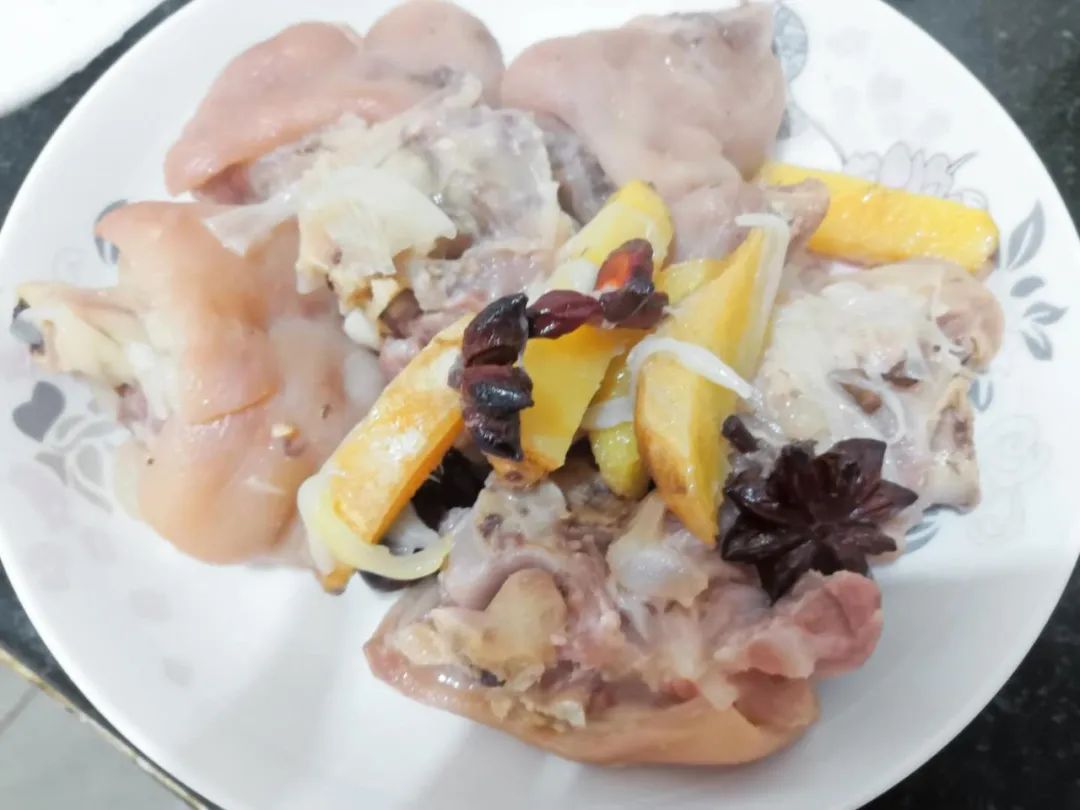 遇到猪最怕什么,碰到大猪草怎么办