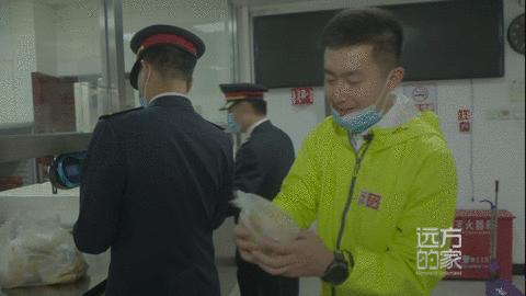 复兴号高铁运营最高时速,复兴号智能高铁时速530过站