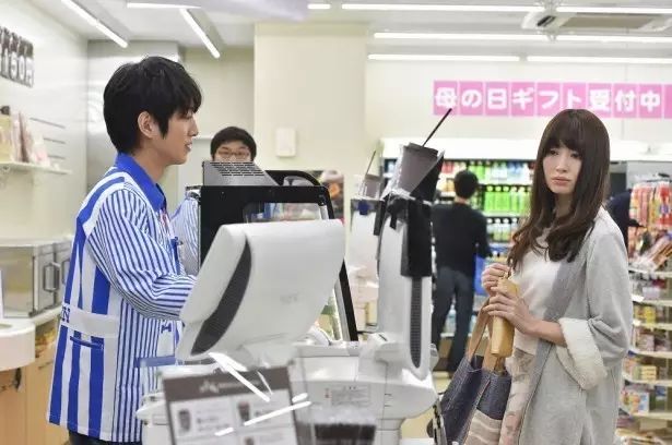 日本便利店买药服务,日本的便利店真方便