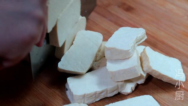 草鱼最好吃的家常做法汤鲜肉嫩,草鱼这样做汤汁开胃超下饭