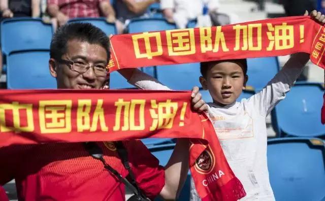 女足拼命救球,中国女足门将十大扑救