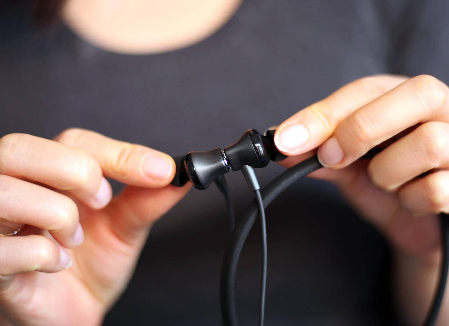 戴上耳机整个世界都安静了,戴上世界就安静的耳机