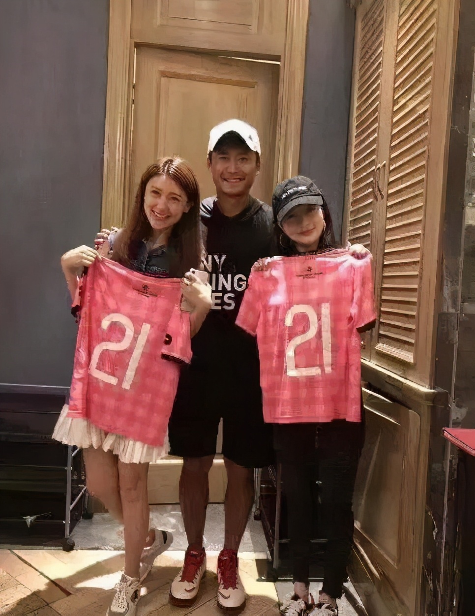 甘薇负债,甘薇资产负债多少亿