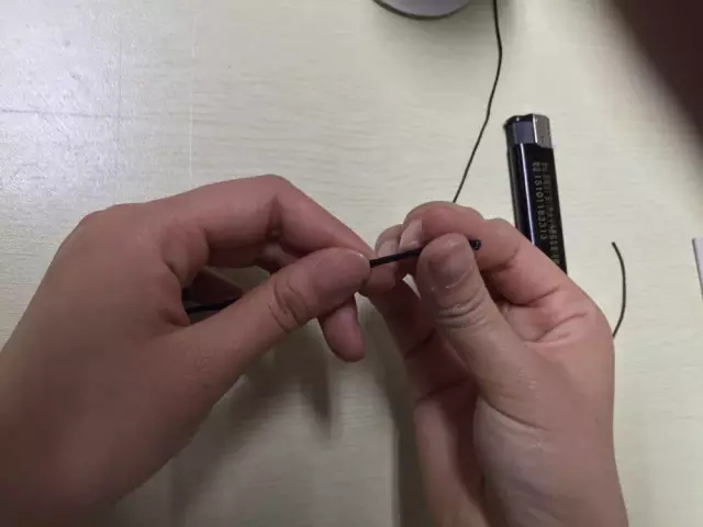 给手串换绳的方法,怎么快速给手串换绳