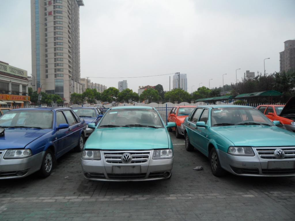 2万块钱的大众朗逸能不能要,看小伙被这类二手车坑的有多惨