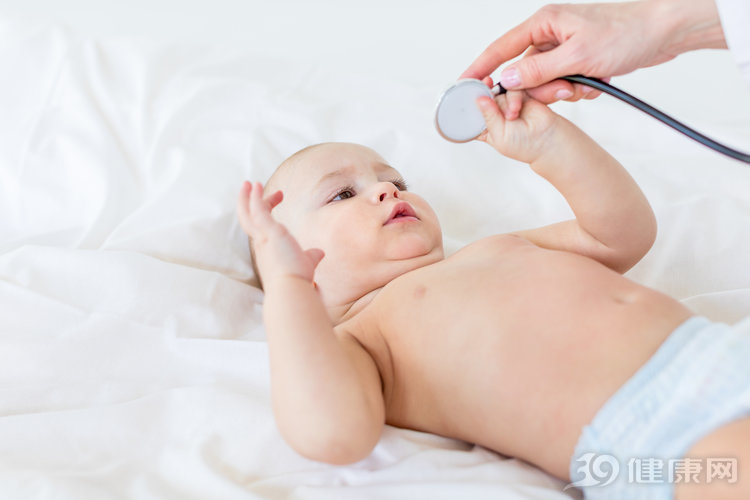 新生儿每天固定时间哭闹肚子胀气,宝宝肚子胀气哭闹怎么办