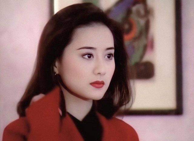 最美琼女郎现状,45岁琼女郎婚变8年