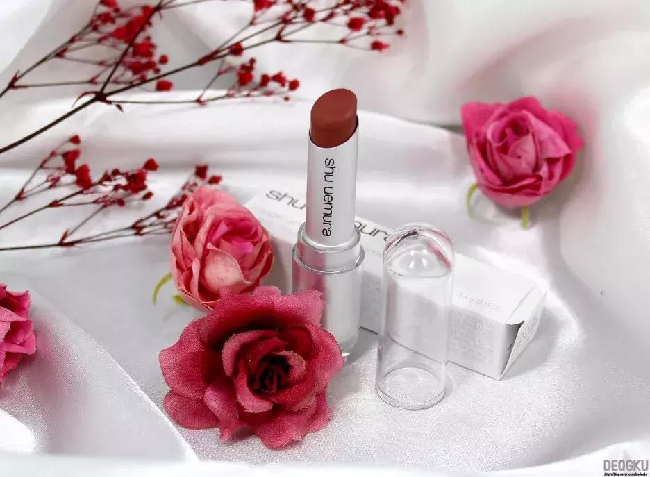 杨幂色和大表姐色口红哪个好看,杨幂用的枫叶色是什么口红