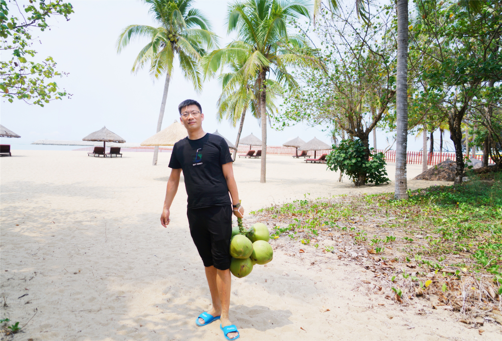 三亚亲子游酒店1000元左右,一价全含三亚亲子度假酒店