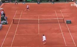 这些动漫你一定都看过,在球场上,即使输了也要一起扛