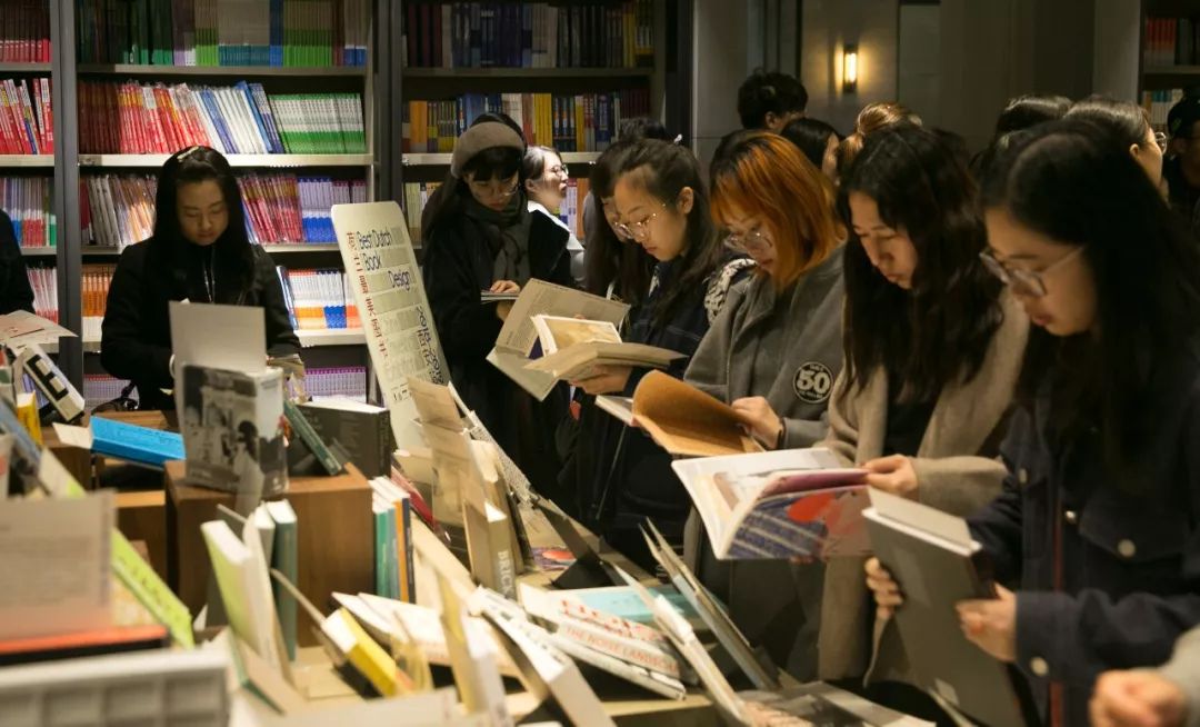 西安曲江最大书店,西安最美书店曲江书城