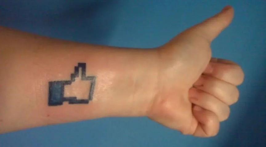 全球流行纹身,牙齿纹身图