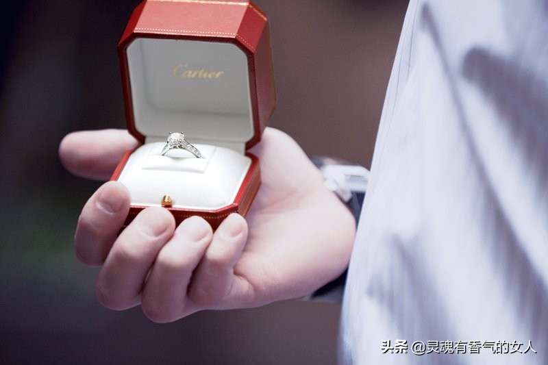 从来不找明星做代言的广告品牌,从不找明星代言的运动品牌