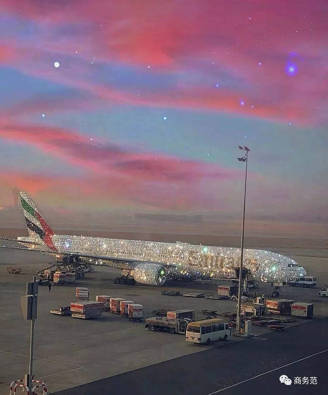 施华洛世奇镶钻表盘,表盘带钻施华洛世奇