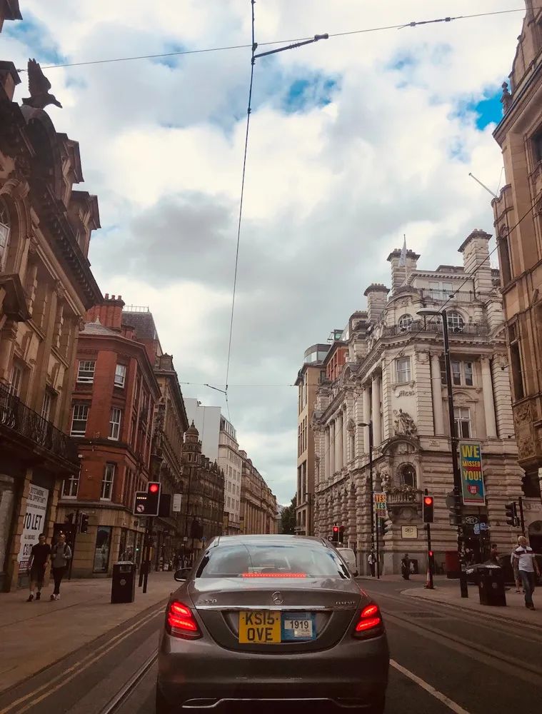 英国夜晚自驾,英国自驾游20000够吗