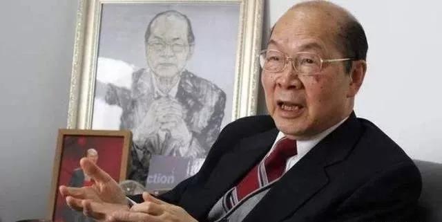 癌细胞转移脖子上是什么症状,脖子上出现这三种信号跟肺癌有关