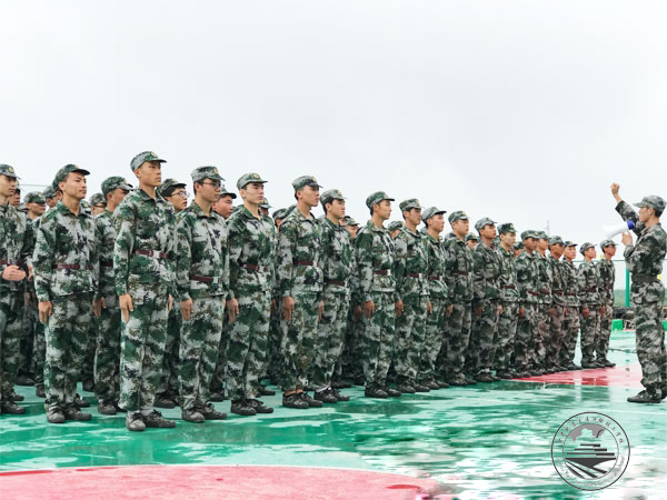 一名甘肃高铁学校学生的自述：“没考上高中，我就凉了么？”