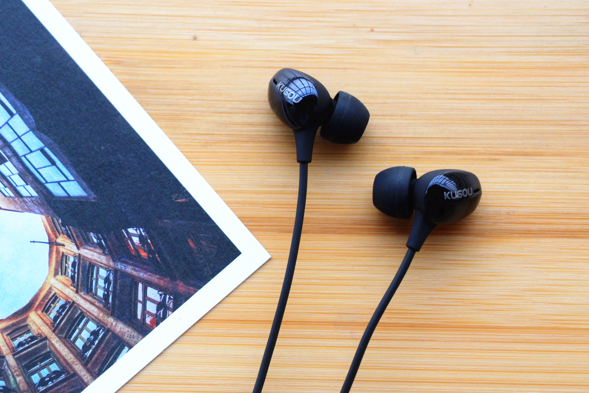 到底什么耳机又便宜又好用,到底哪种耳机适合玩游戏