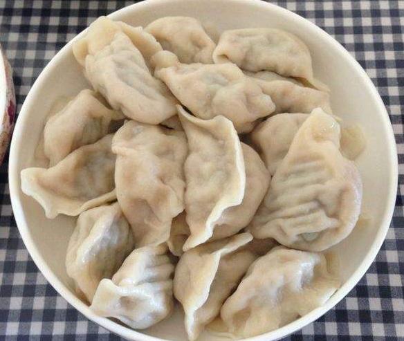 劲道有弹性的饺子皮如何和面,饺子皮用什么粉做煮不烂