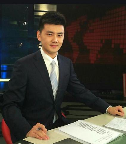 央视年轻的新主播,央视新晋男主播长相