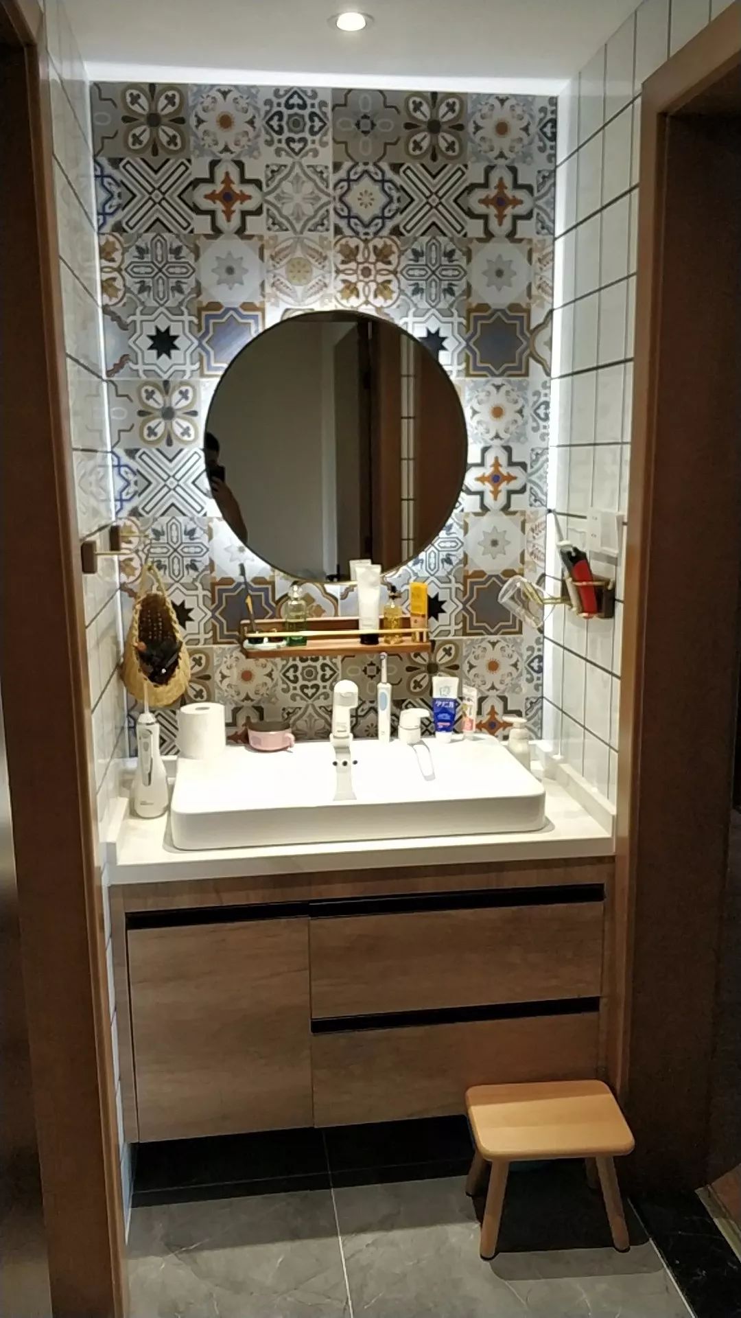 卫生间小怎么装洗手台最好,小卫生间哪种洗手台比较实用