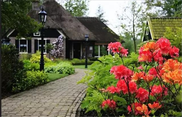 荷兰美丽而神秘的羊角村,荷兰旅游胜地羊角村