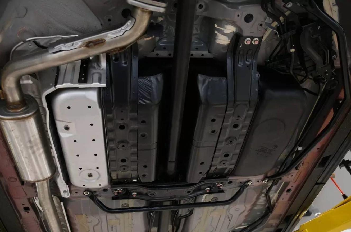 汽车油箱盖的小知识点,汽车油箱标志小技巧