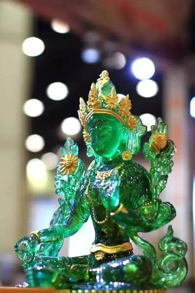 苏提达王后泰王玛哈,泰王玛哈送珠宝