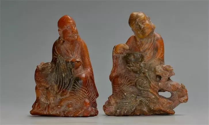 鸡血石与田黄石的结合,硬田黄石与田黄石