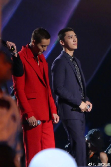 有颜有梗，有神仙同框，有好电影，金鸡奖名场面看晕了我