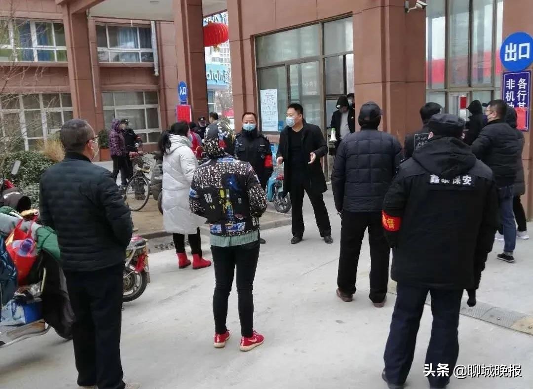 为了小区安全我们一直在行动,为了业主的安全保驾护航