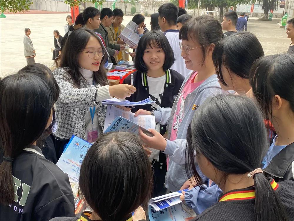 广西高职招生宣传大篷车,2020年南宁中专招生