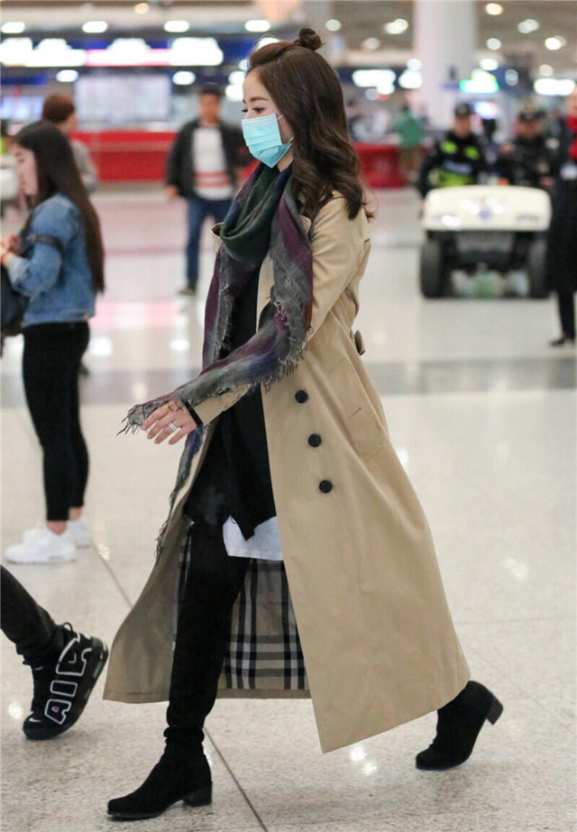 厚头发秋冬如何扎,秋冬发怎么扎好看