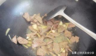 农家炒猪肝,爆炒猪肝贫穷料理