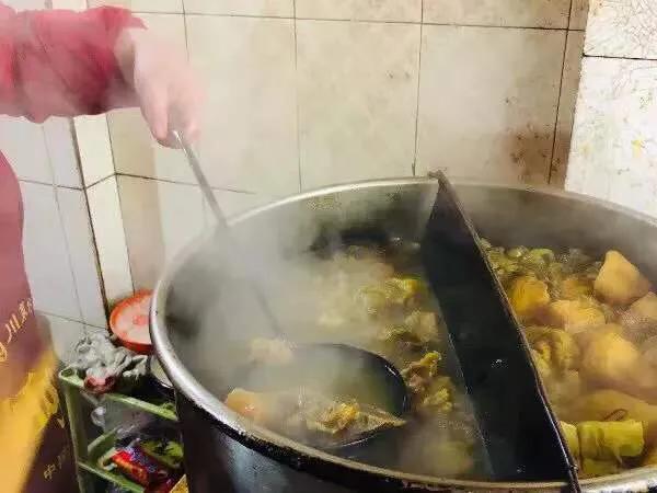 宁波哪里有吃正宗牛肉面的地方,宁波顶流商圈