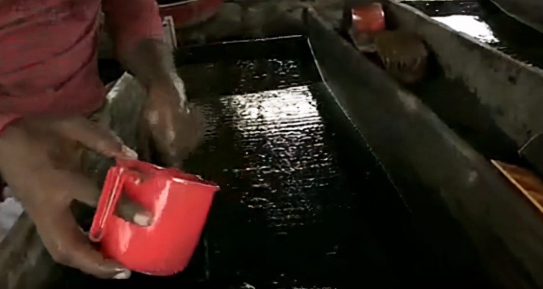 印度贫民窟提炼黄金,印度穷人致富之路